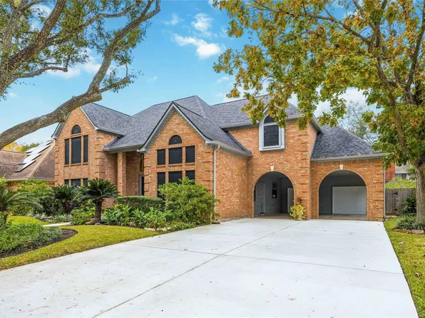 13906 Placid Woods Ct, Sugar Land, TX 77498