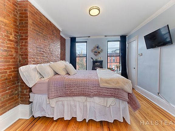 5th image of 692 Degraw St