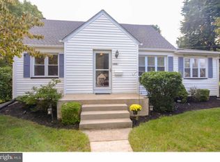 818 E Evesham Rd, Glendora, NJ 08029