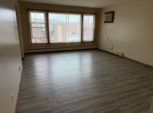 1621 Downs Dr APT 3E, Calumet City, IL 60409