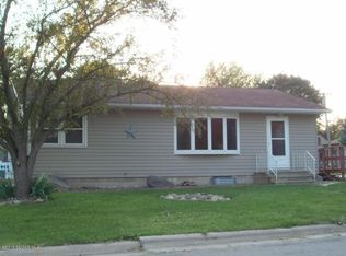 202 SE Johnson St, Brownsdale, MN 55918