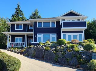 3801 12th St W, Anacortes, WA 98221
