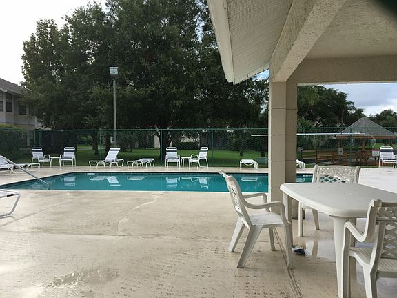 4th image of 61 Emerald Bay Dr