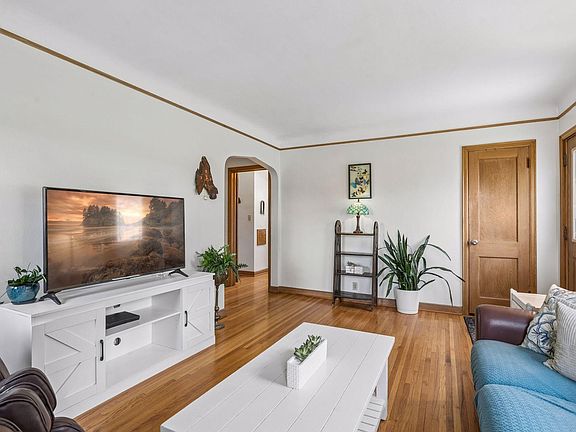 2nd image of 3301 Brownlow Ave