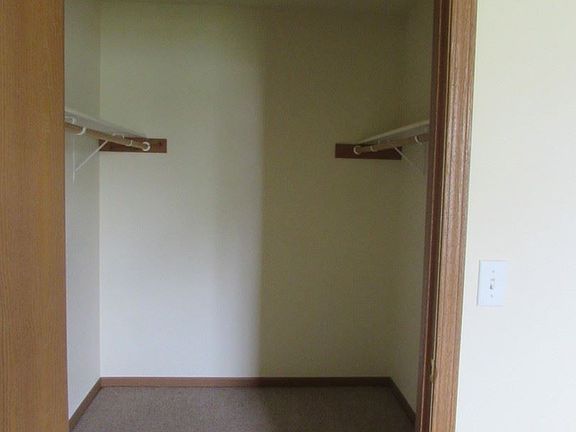 5th image of 22610 Hollow Oak Ln #A