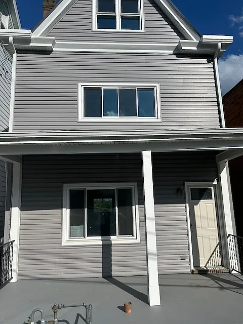 3 bed, 1800 sqft, $2,300 — Photo 4