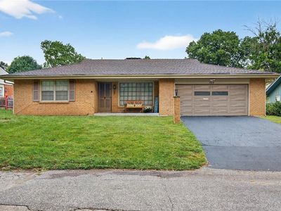 520 Westvale Rd, Kansas City, KS, 66102