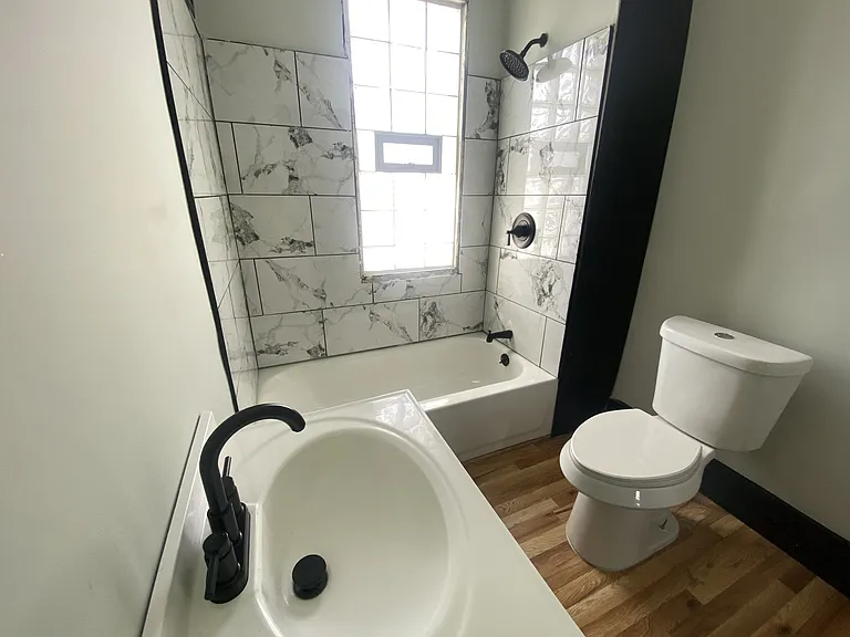 2903 Sheridan St — Photo 7