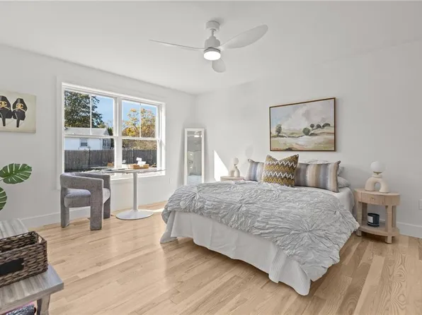 700 Sandy Ln #16, Warwick, RI 02889