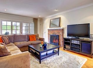 7305 Ogelsby Ave, Los Angeles, CA 90045