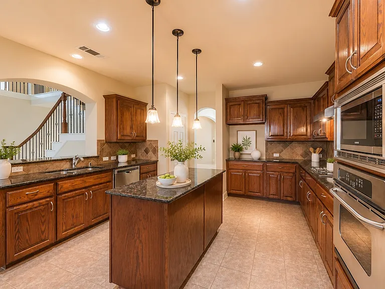3517 Summerfield Dr — Photo 6