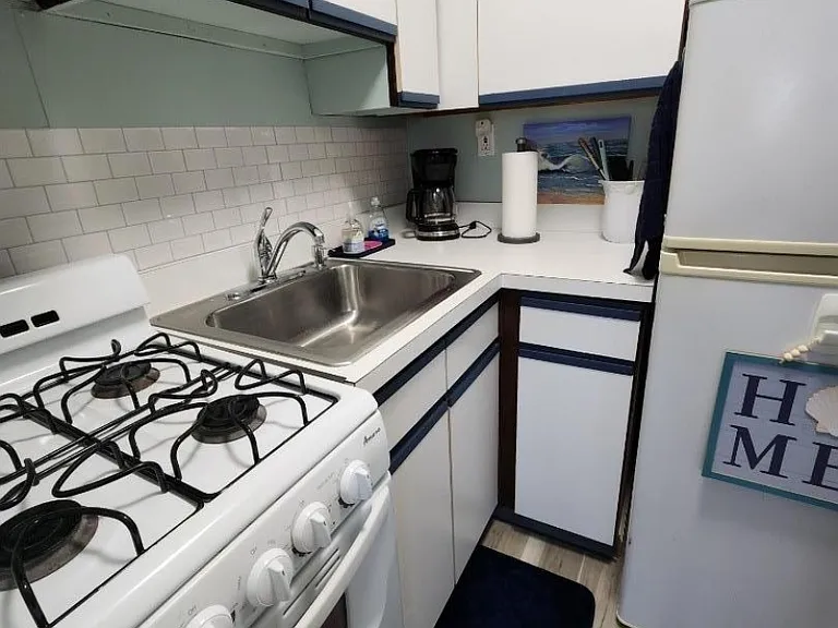 709 Ocean Ave #9 — Photo 4