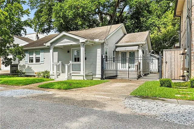 466 Focis St — Photo 15