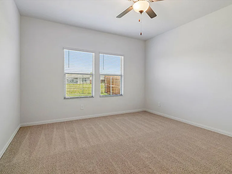 1404 Bridgestone Dr — Photo 14