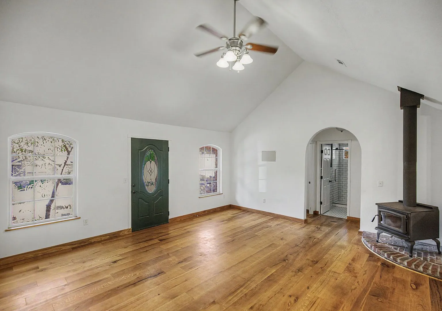 11 Cresswell Lane — Photo 3