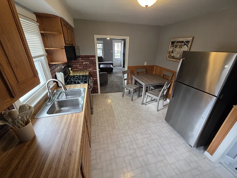 2709 Johnson Ave NW — Photo 5