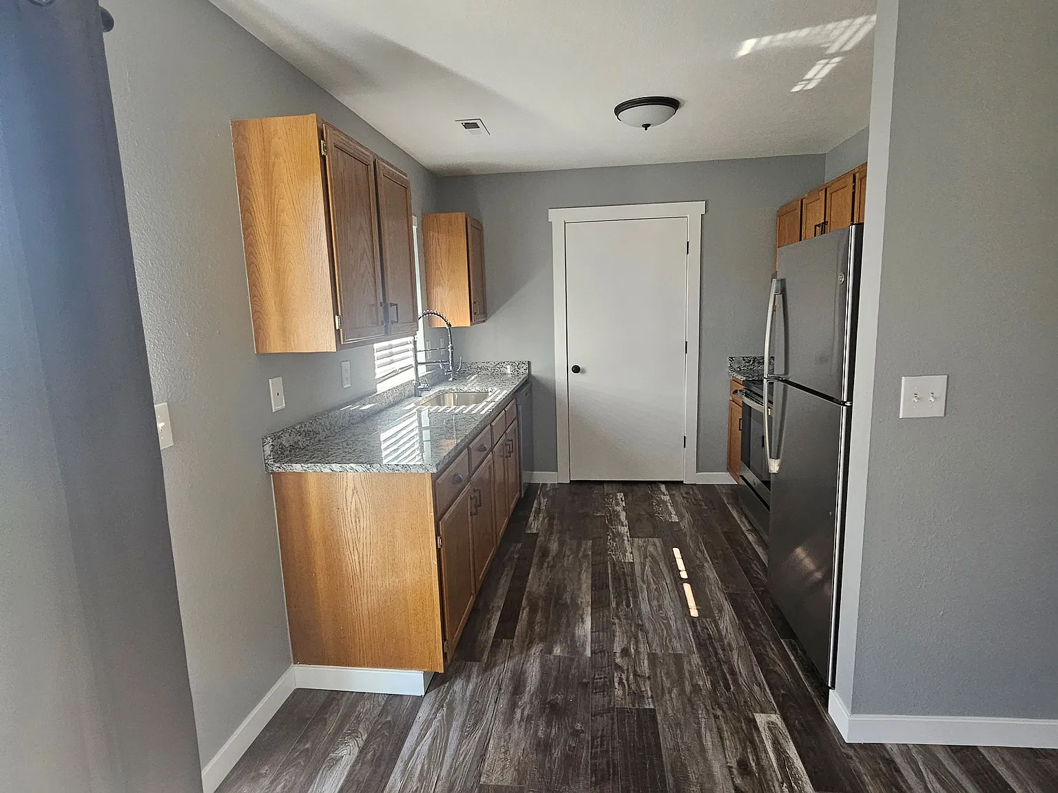 2 bed, 849 sqft, $1,695 — Photo 4