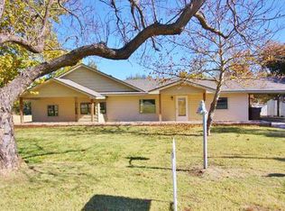 2868 Valley Dr, Choctaw, OK 73020