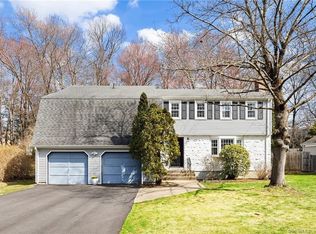 130 Hyde Rd, West Hartford, CT 06117