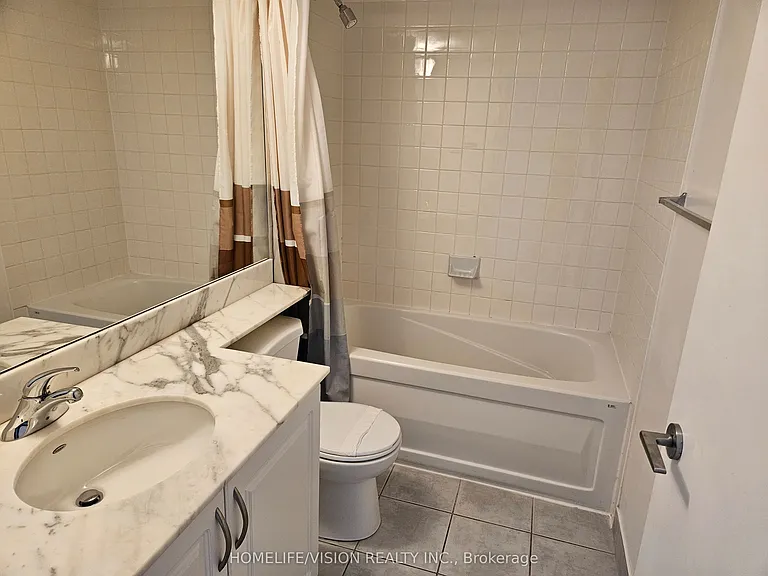 231 Fort York Blvd #816 — Photo 4