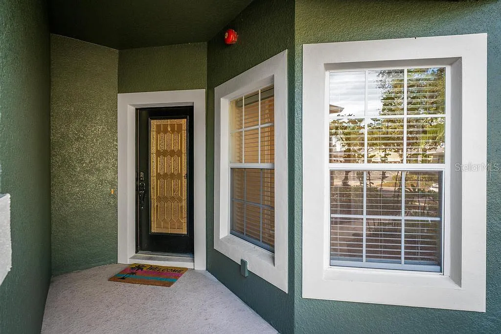 3 bed, 2.5 bath, 1914 sqft, $2,895 — Photo 3