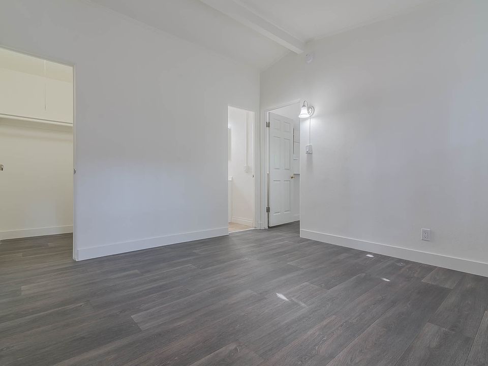 1st image of 5551 Case Ave #11195245