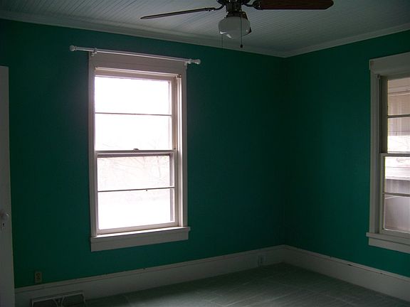 3rd image of 324 Arlington St