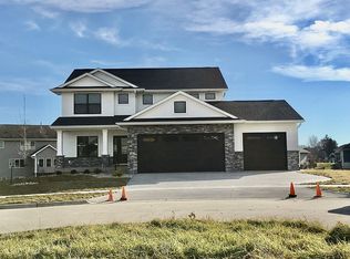 41 Norwich Ct, Iowa City, IA 52245