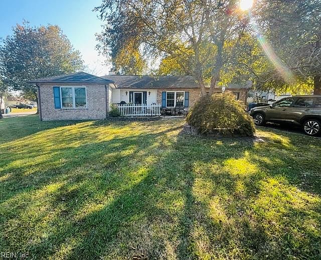1st image of 2309 Apple Tree Cres