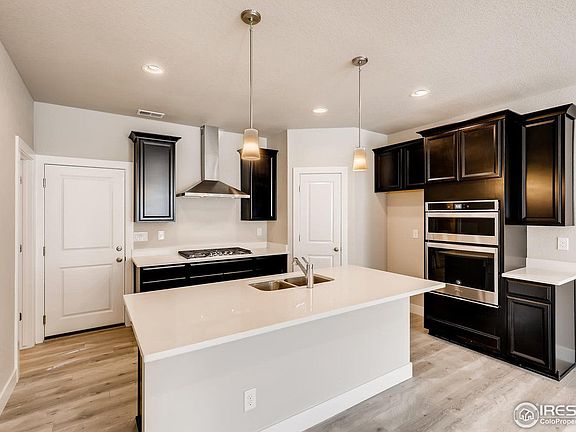 MODEL HOME - Pictures of Model