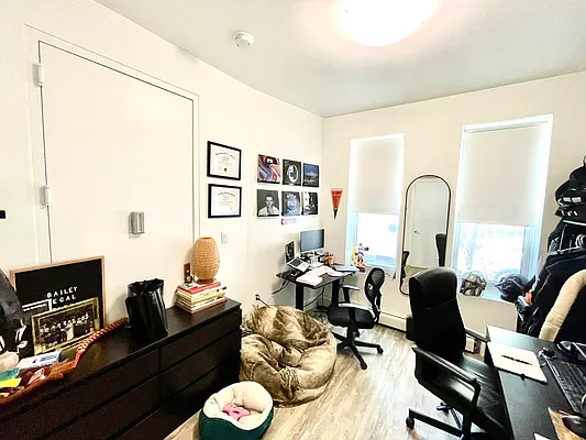 Rented by Pear NYC LLC | media 42