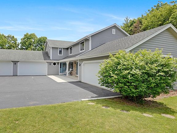 2nd image of N30W23511 Greenfield COURT