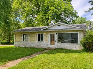 820 Saint Thomas Ln, Cahokia, IL 62206