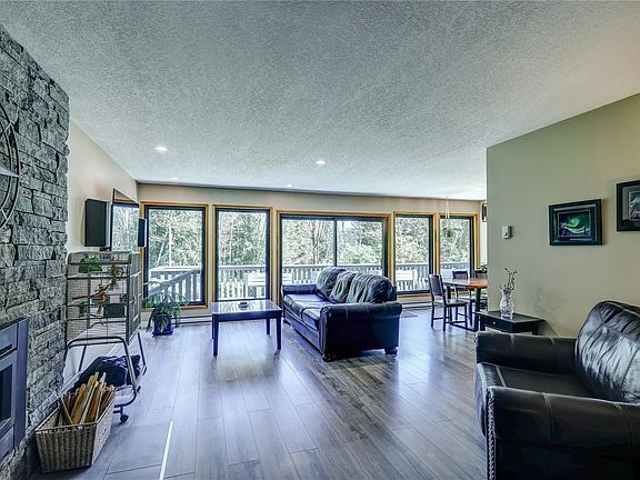4th image of 980 Nicholson Rd