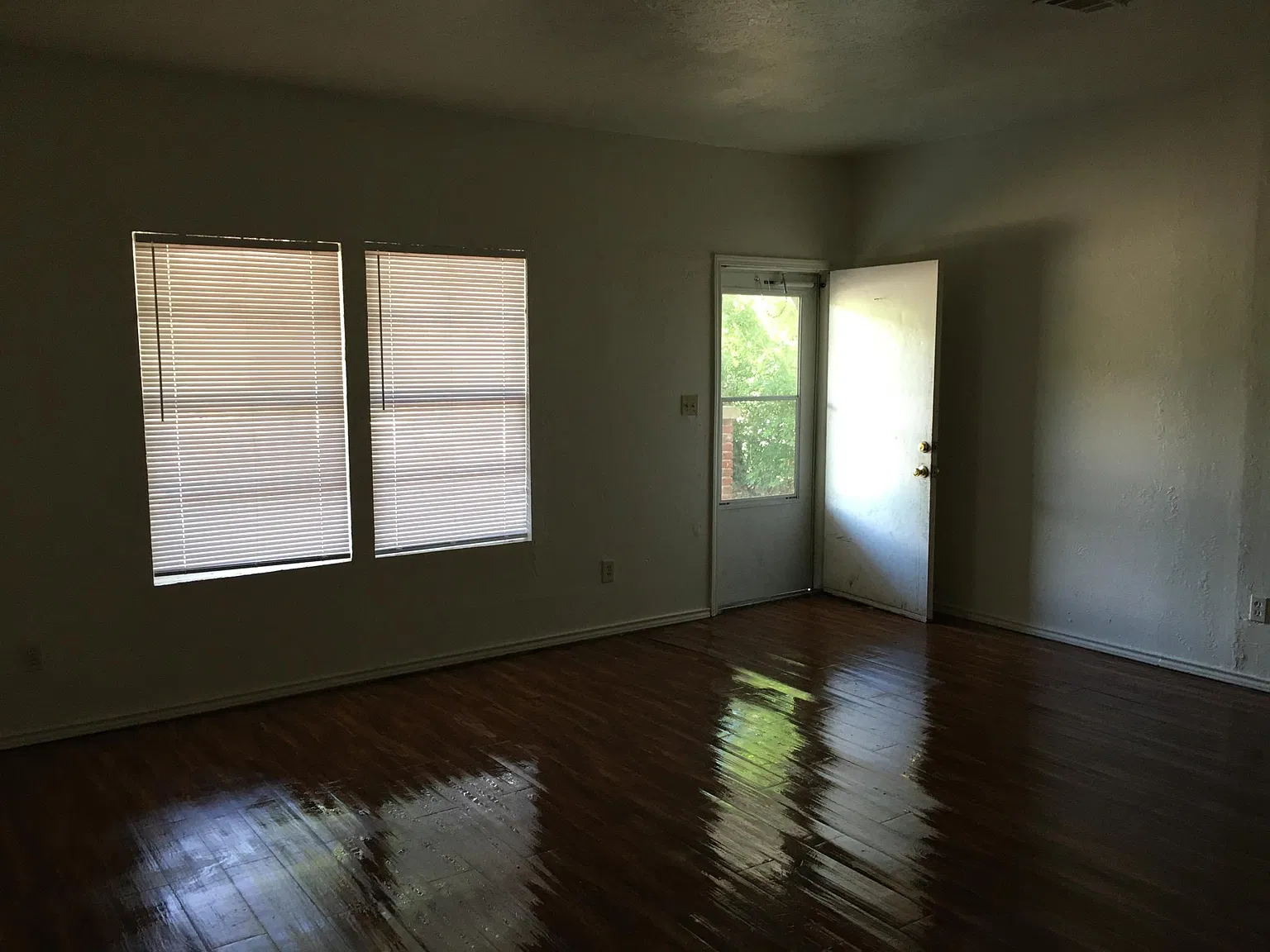 4 bed, 2000 sqft, $925 — Photo 4