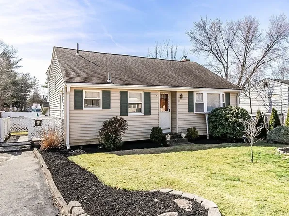 41 Louis St, Brockton, MA 02302
