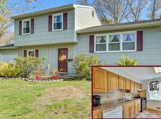 5 Widgeon Dr, Bayville, NJ 08721