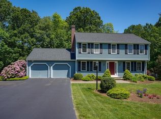 40 Carriage Hill Rd, Northborough, MA 01532