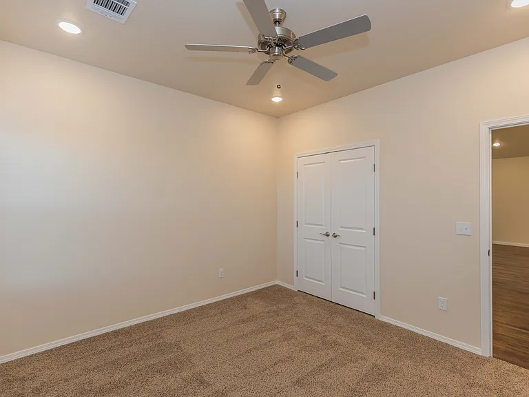 7516 Buck St — Photo 13