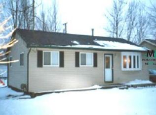 946 S Miller Rd, Lake Orion, MI 48362