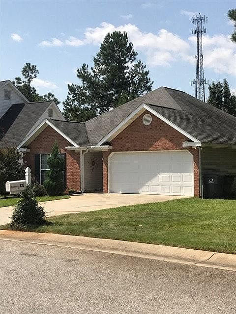 1st image of 732 Bradford Ln