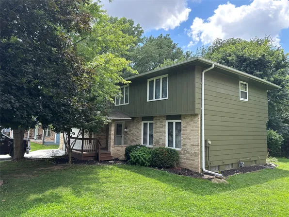 1622 NW 109th St, Clive, IA 50325