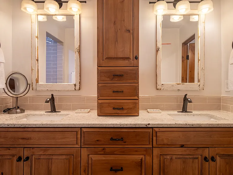 1713 Paseo De Peralta — Photo 19