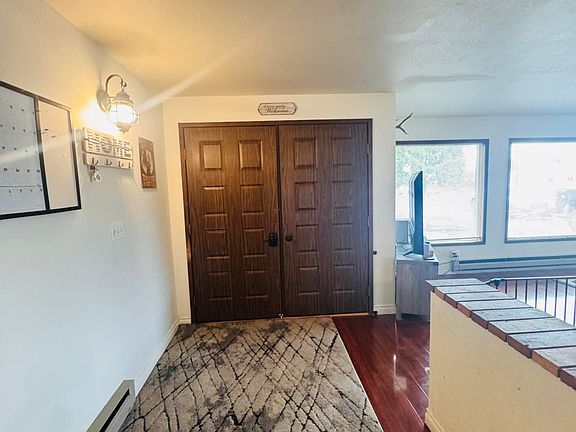 3rd image of 2709 California Ave