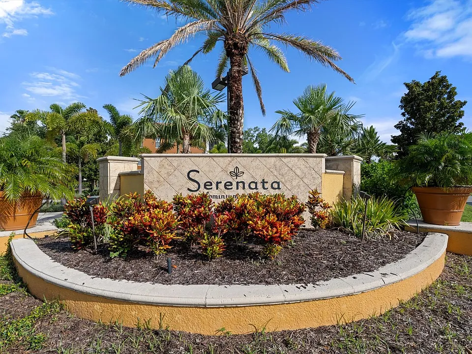 8377 38th Street Cir E #10