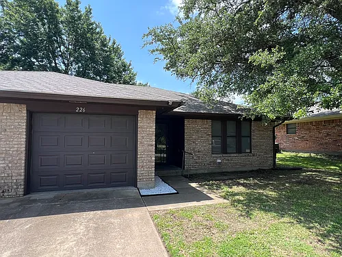 226 Rosebud Dr Photo 1