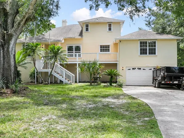 2437 Glenview Dr, Land O Lakes, FL 34639