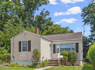 13 Willowbrook Pl, Stamford, CT 06902