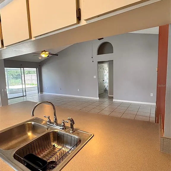 2070 Sarah Louise Dr — Photo 17