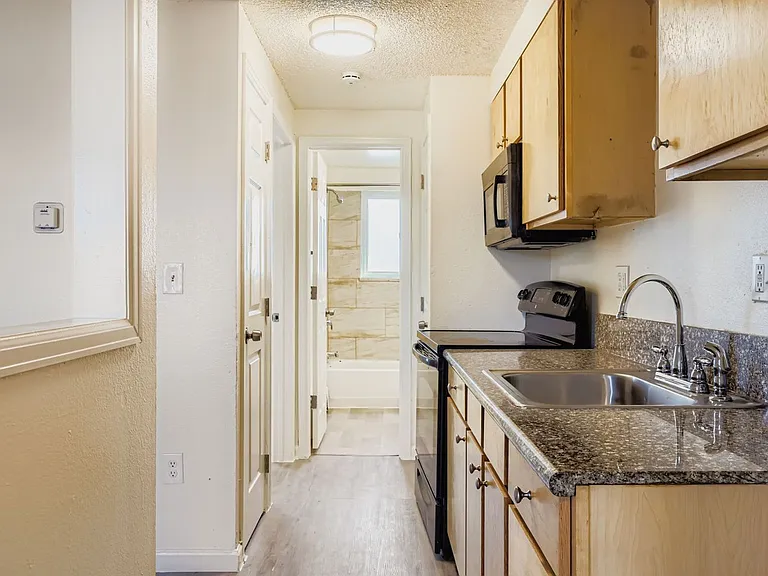 Casa Serena Apartments — Photo 3